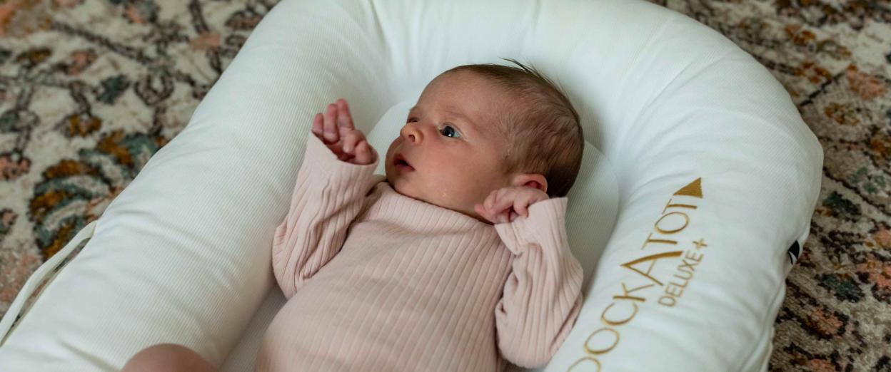 baby-awake-in-baby-lounger