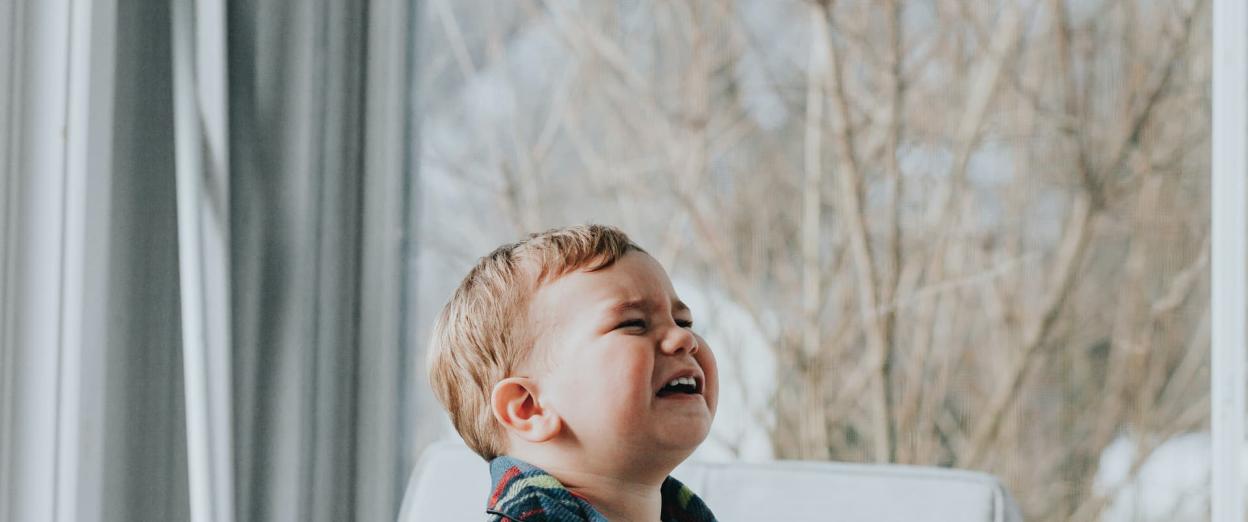 baby upset at the start of bedtime and crying when entering the nursery