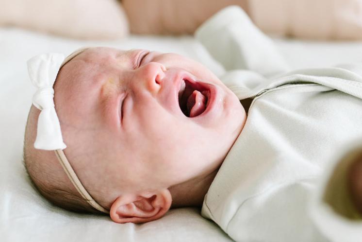 baby crying witching hour colic
